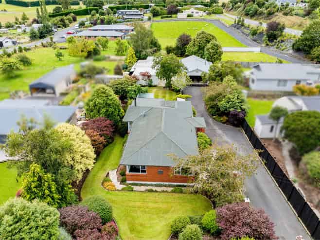 9 Grey Street, Allanton, Mosgiel