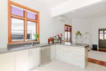 99 Nelson Crescent, Napier South