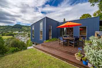 243 Saint Vincent Street, Toi Toi