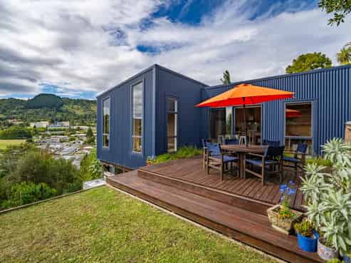 243 Saint Vincent Street, Toi Toi