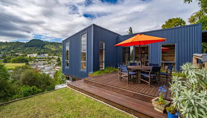 243 Saint Vincent Street, Toi Toi