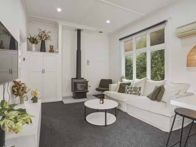 24 Bridge Street, Clyde Hill