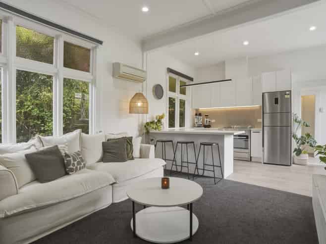 24 Bridge Street, Clyde Hill