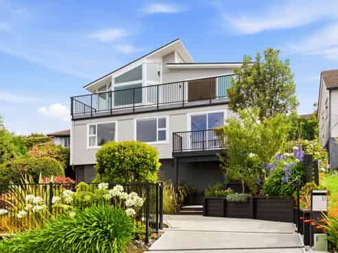 37 Earls Road, Saint Clair