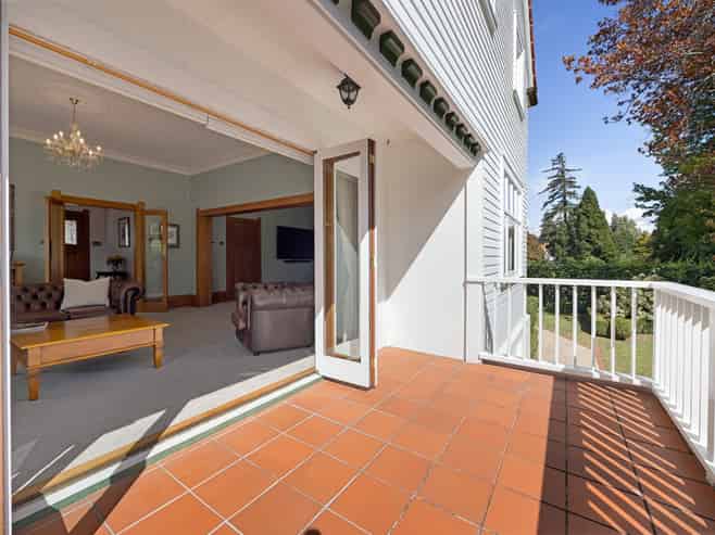 301 River Road, Claudelands