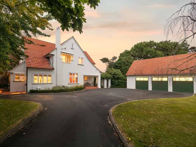 301 River Road, Claudelands