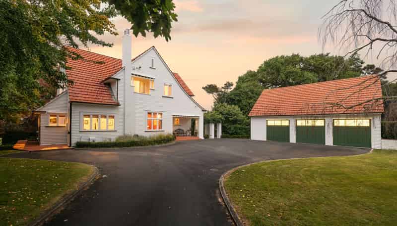 301 River Road, Claudelands