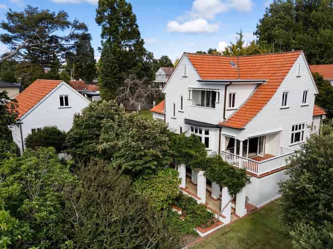 301 River Road, Claudelands