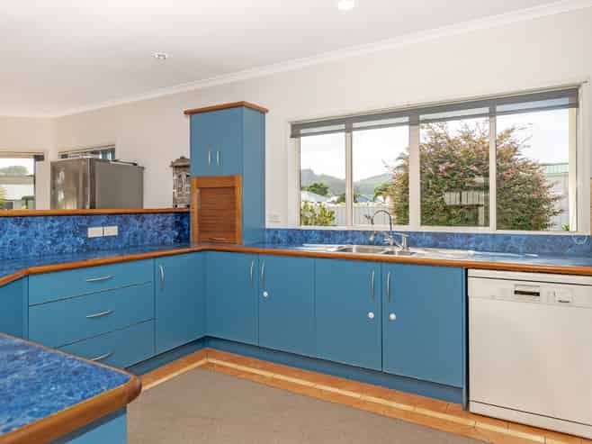 68 Potae Ave , Lytton West