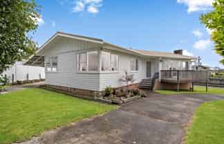 66 Divich Avenue, Te Atatu South