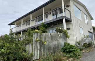 16B Osborne Street, Riverton