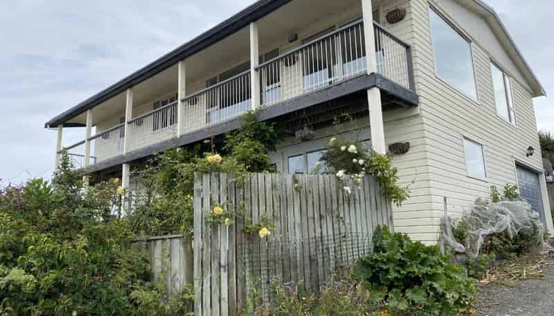 16B Osborne Street, Riverton