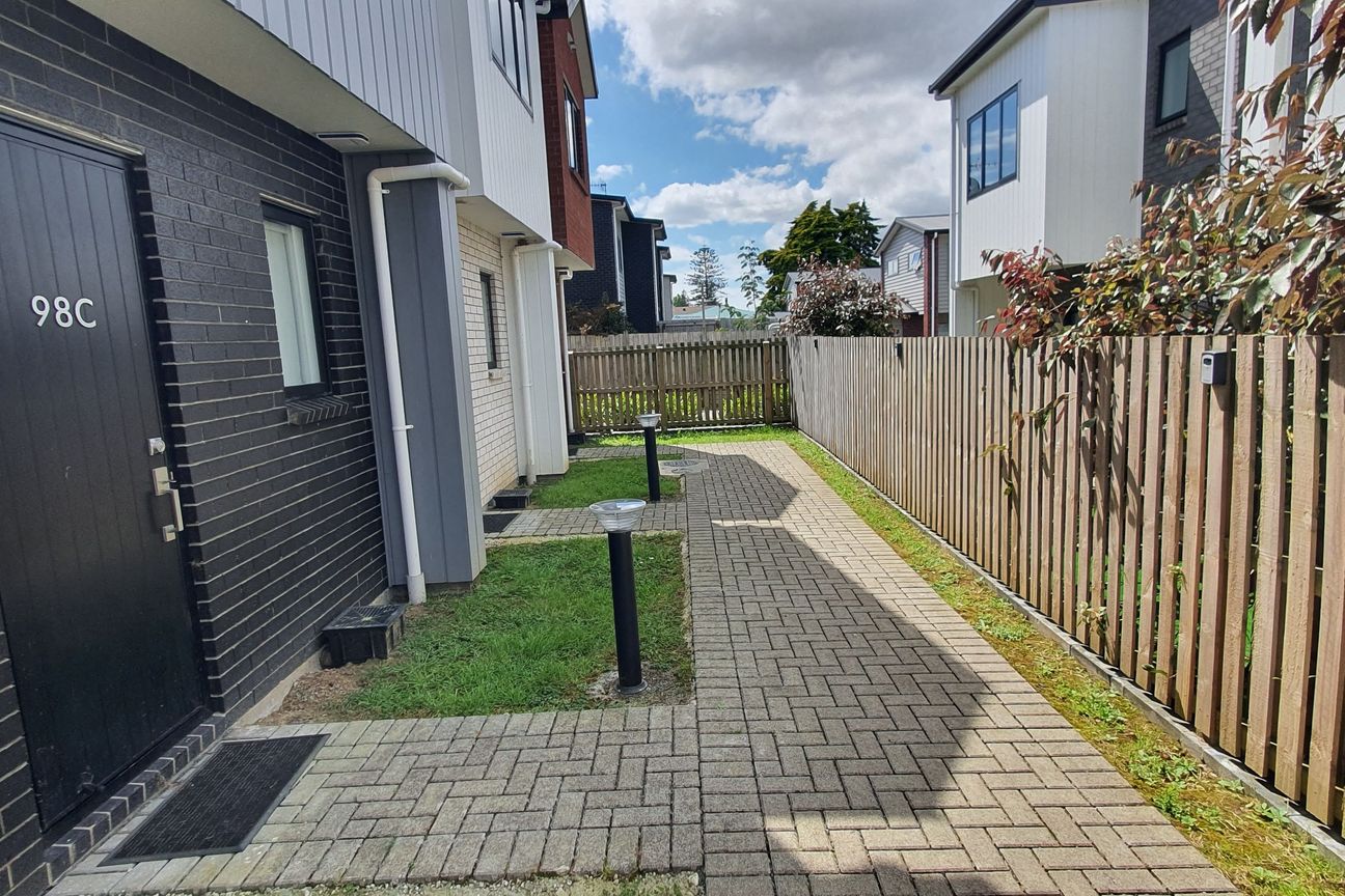 Modern 2 bed 2 bath ensuite parking - Widok 6