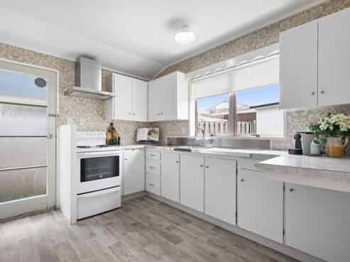 1/58 Great South Road, Papakura