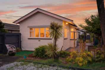 33 Estuary Road, New Brighton