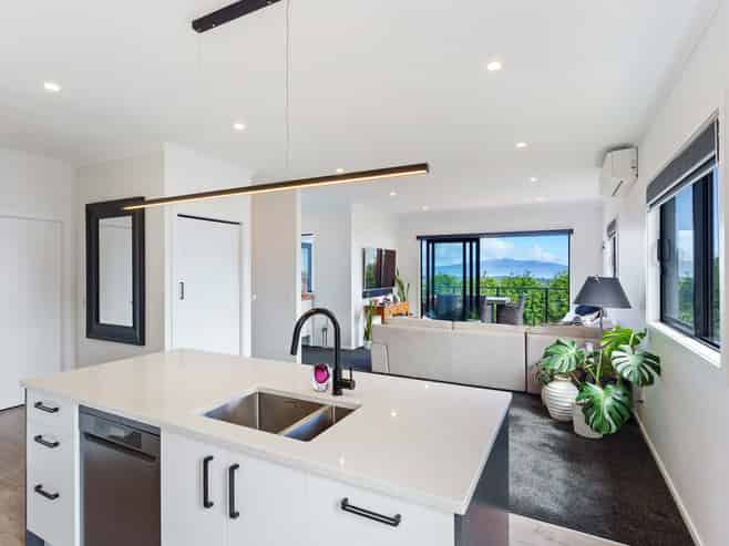 6 Wilson Way, Waikanae