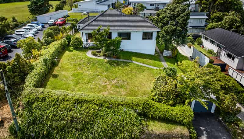 56 Ranui Terrace, Tawa