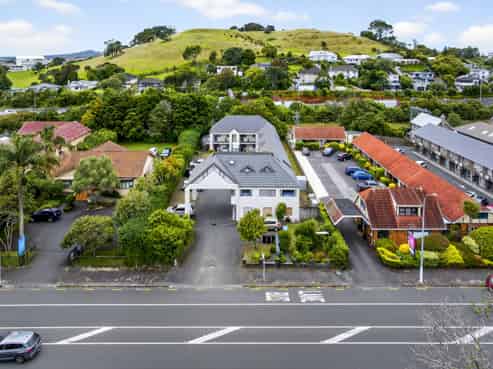 Freehold going concern - Epsom