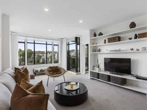 1B/38 James Cook Crescent, Remuera