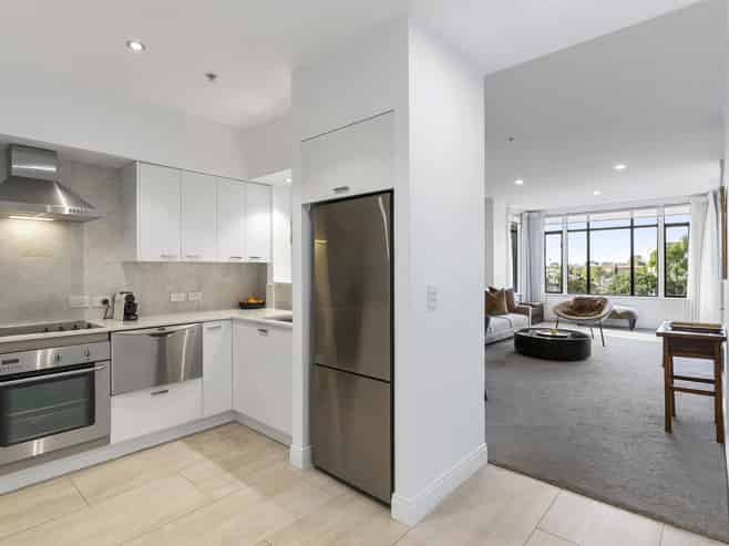 1B/38 James Cook Crescent, Remuera