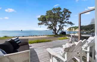 12 Matakatia Parade, Matakatia