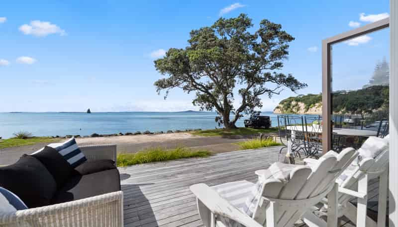 12 Matakatia Parade, Matakatia