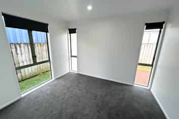 2/14A Keeling Road, Henderson