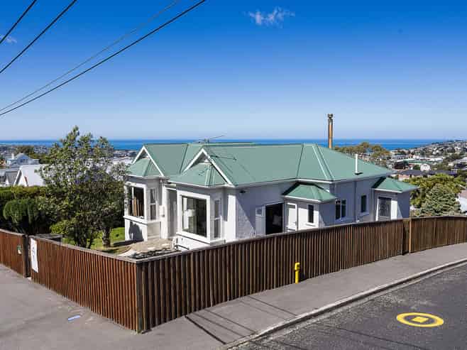 17 Carnarvon Street, Belleknowes