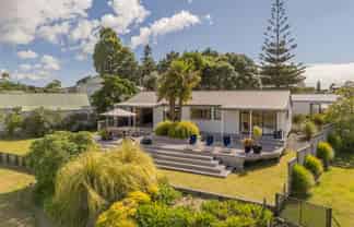 176 Vista Paku, Pauanui