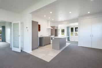 12 Penny Lane, Richmond