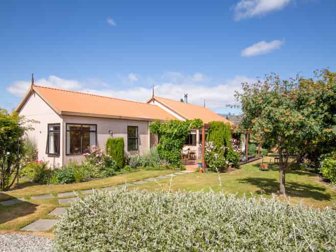 77 Newcastle Street, Clyde