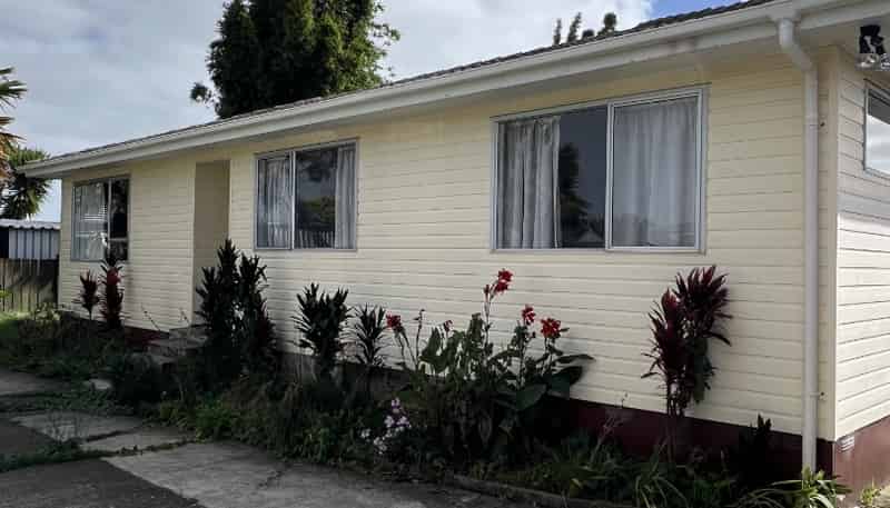 11 Flinders Place, Otara