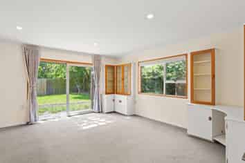 19 Tod Place, LINCOLN