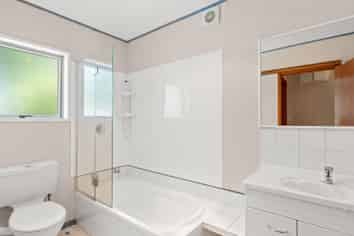 19 Tod Place, LINCOLN