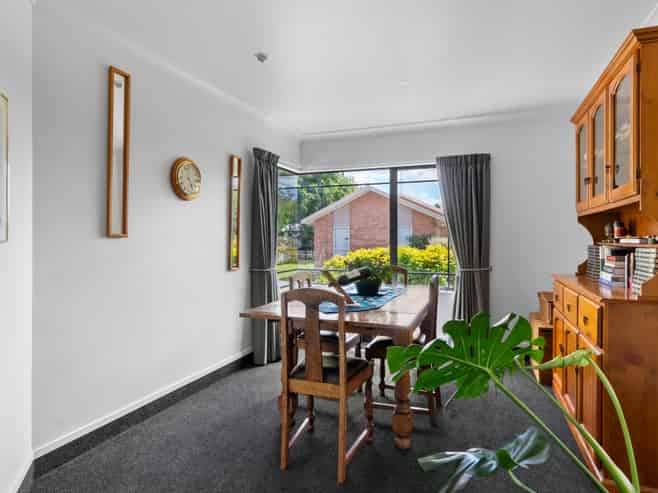 16 Hastings Place, Hamilton Lake