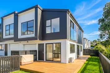 11&13 Tabitha Crescent, Henderson