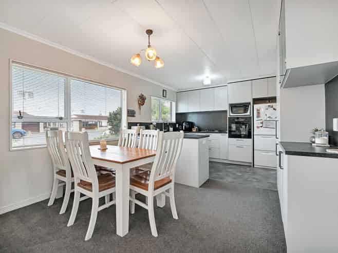 20 Tukapa Street, Westown