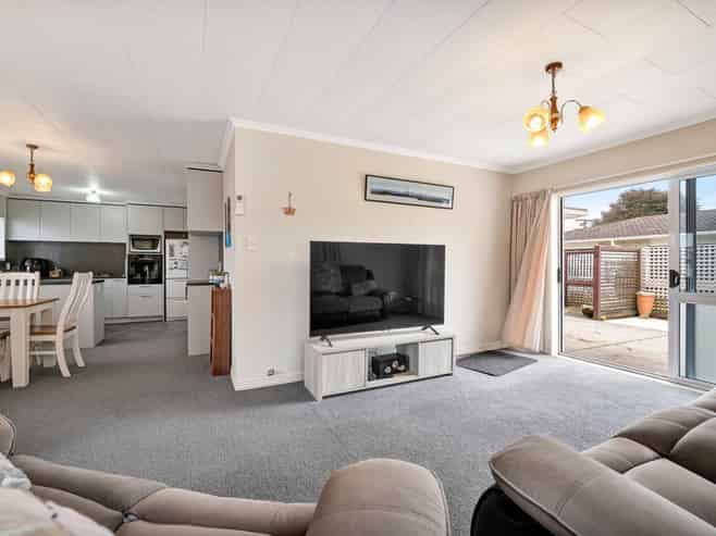 20 Tukapa Street, Westown