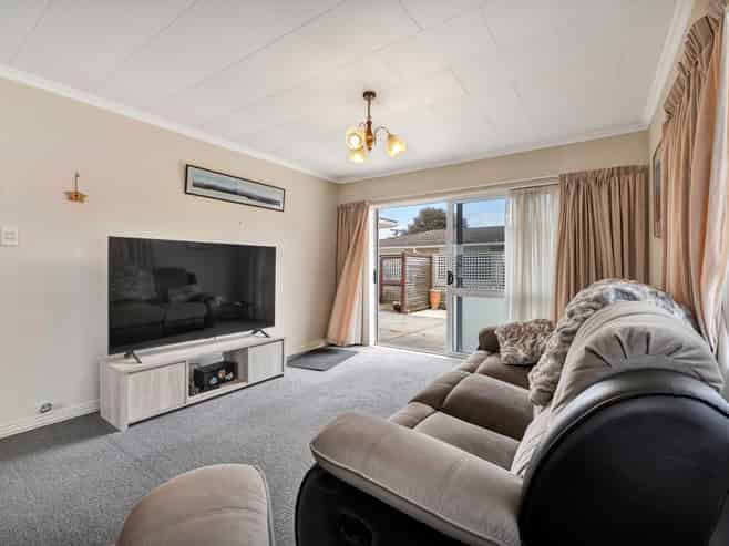 20 Tukapa Street, Westown