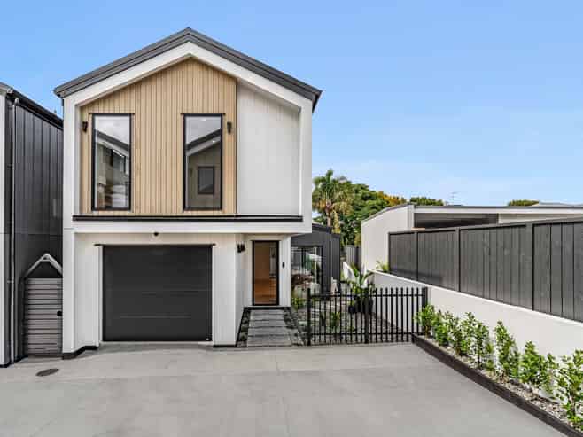 55E Tawa Road, One Tree Hill