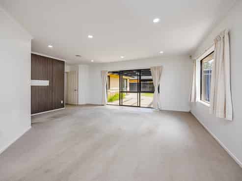 33 Belcoo Crescent, East Tamaki