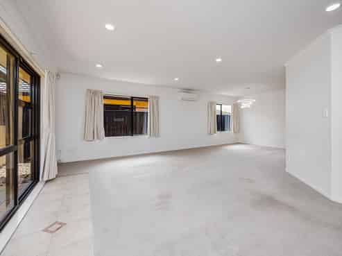 33 Belcoo Crescent, East Tamaki