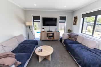 100 Atkinson Ave, Otaki