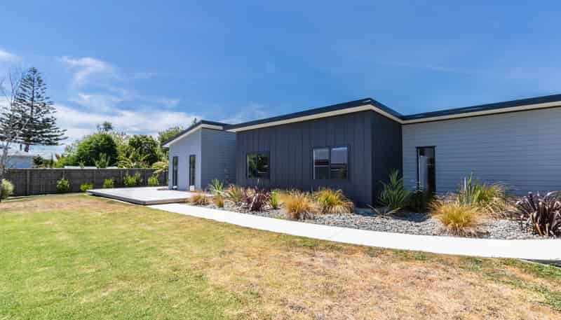 100 Atkinson Ave, Otaki