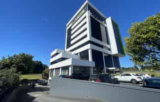 Contemporary Level 3 Office in Ellerslie