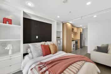 8J/23 Emily Place, Auckland Central