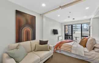 8J/23 Emily Place, Auckland Central