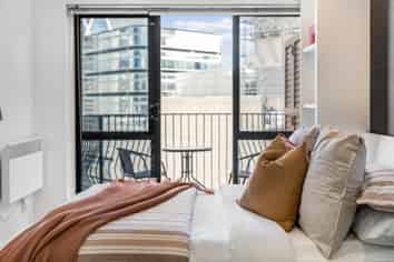 8J/23 Emily Place, Auckland Central