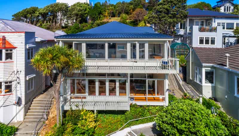 37 The Crescent, Roseneath