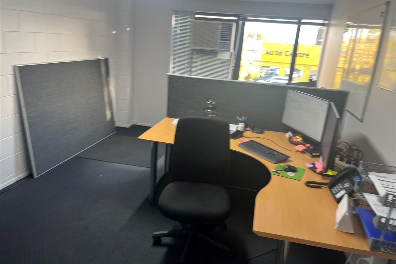 CENTRAL FRANKTON OFFICE/WAREHOUSE - Vista 4